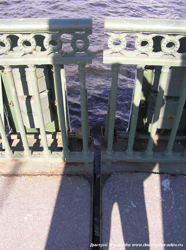 Санкт-Петербург: стык разводного моста